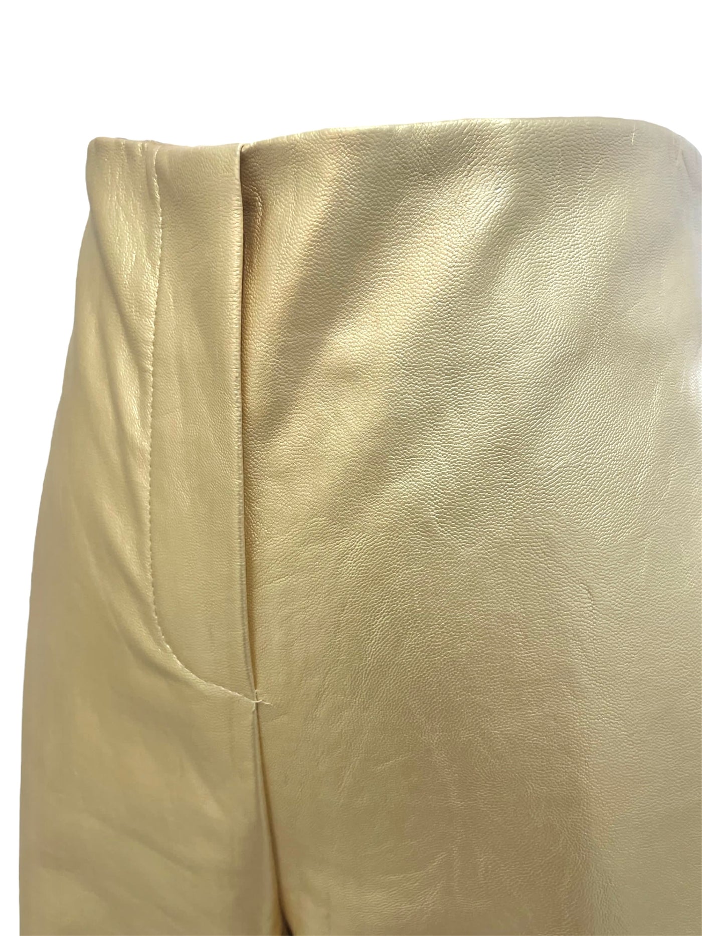 Pantalón Dorado tipo cuero metálico Oro Líquido