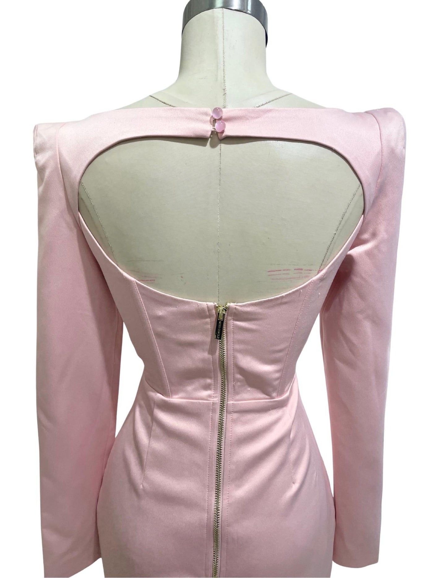 Vestido Rosado Elegancia Esculpida