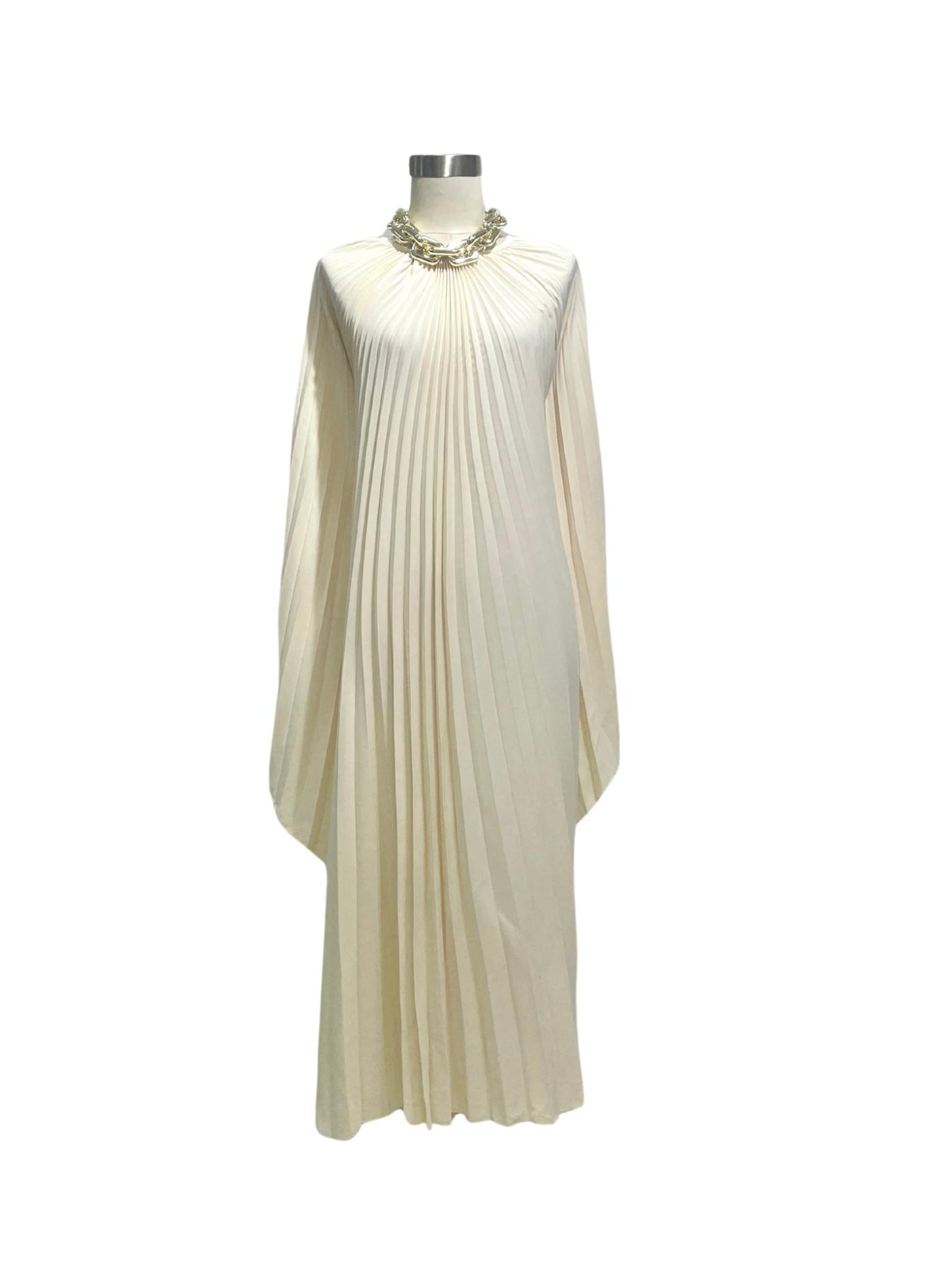 Vestido Beige Plisado Fluidez Chic