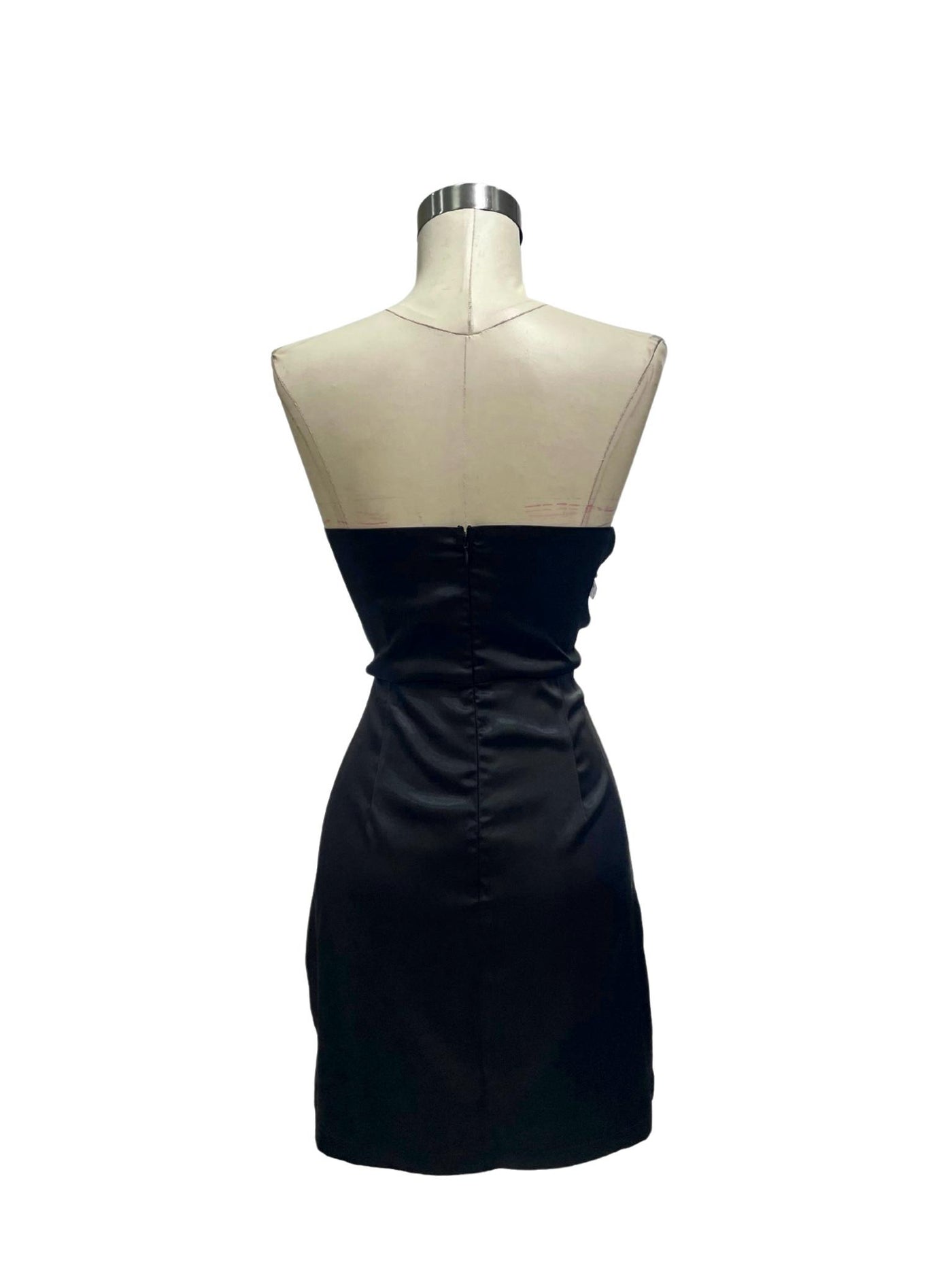 Vestido Contraste Elegante